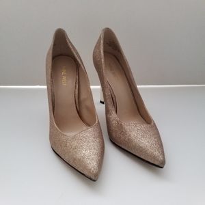Nine West Kaylee Gold Glitter Heels Size 8 1/2